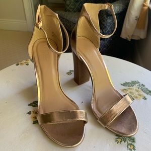 Rose gold heels!